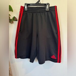 ✨ Adidas Boys Shorts M (10/12) — Black Red Stripe 👟🔥